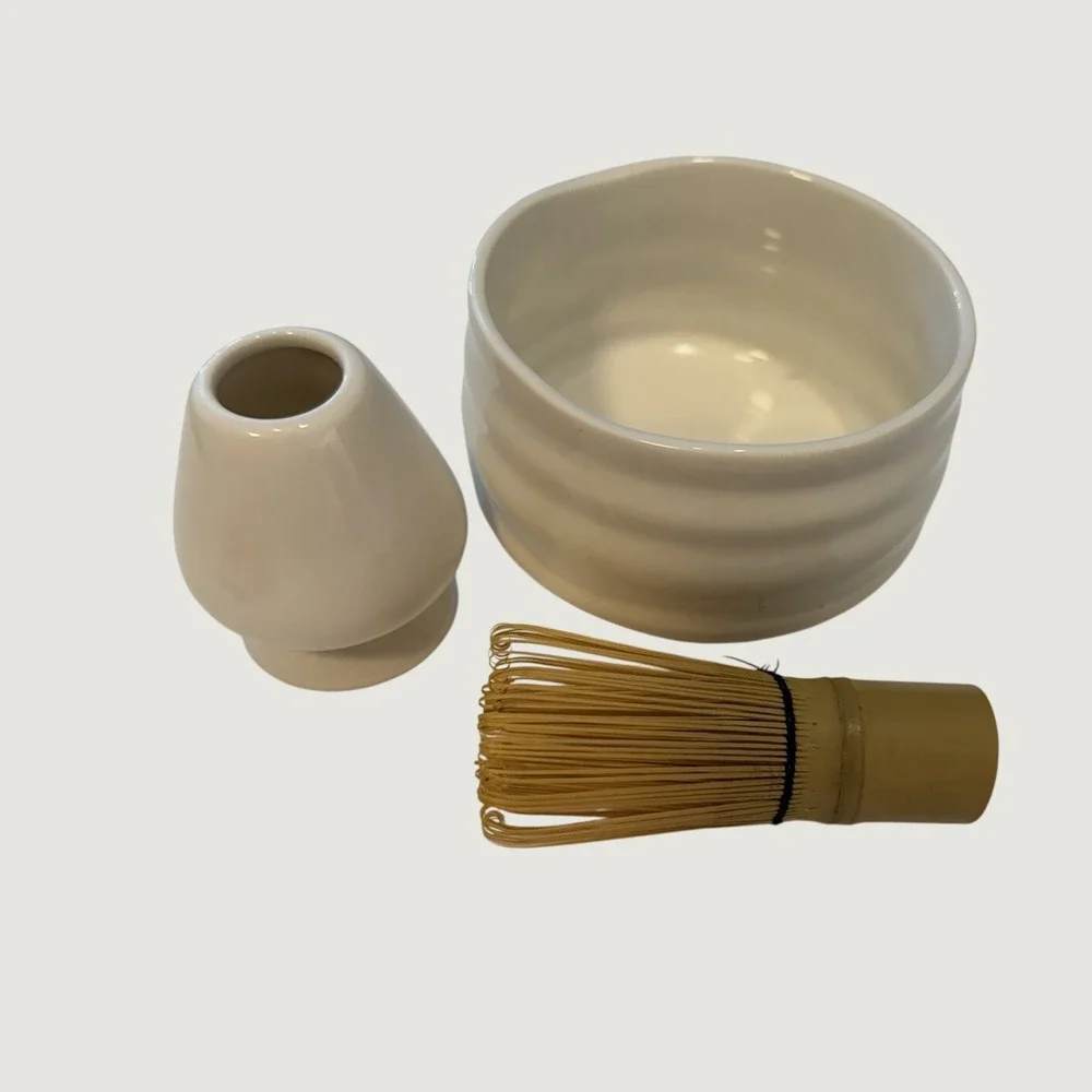 White Ceramic Matcha Tea Set with Bamboo‎ Whisk Scoop and Whisk Holder 4 Piece